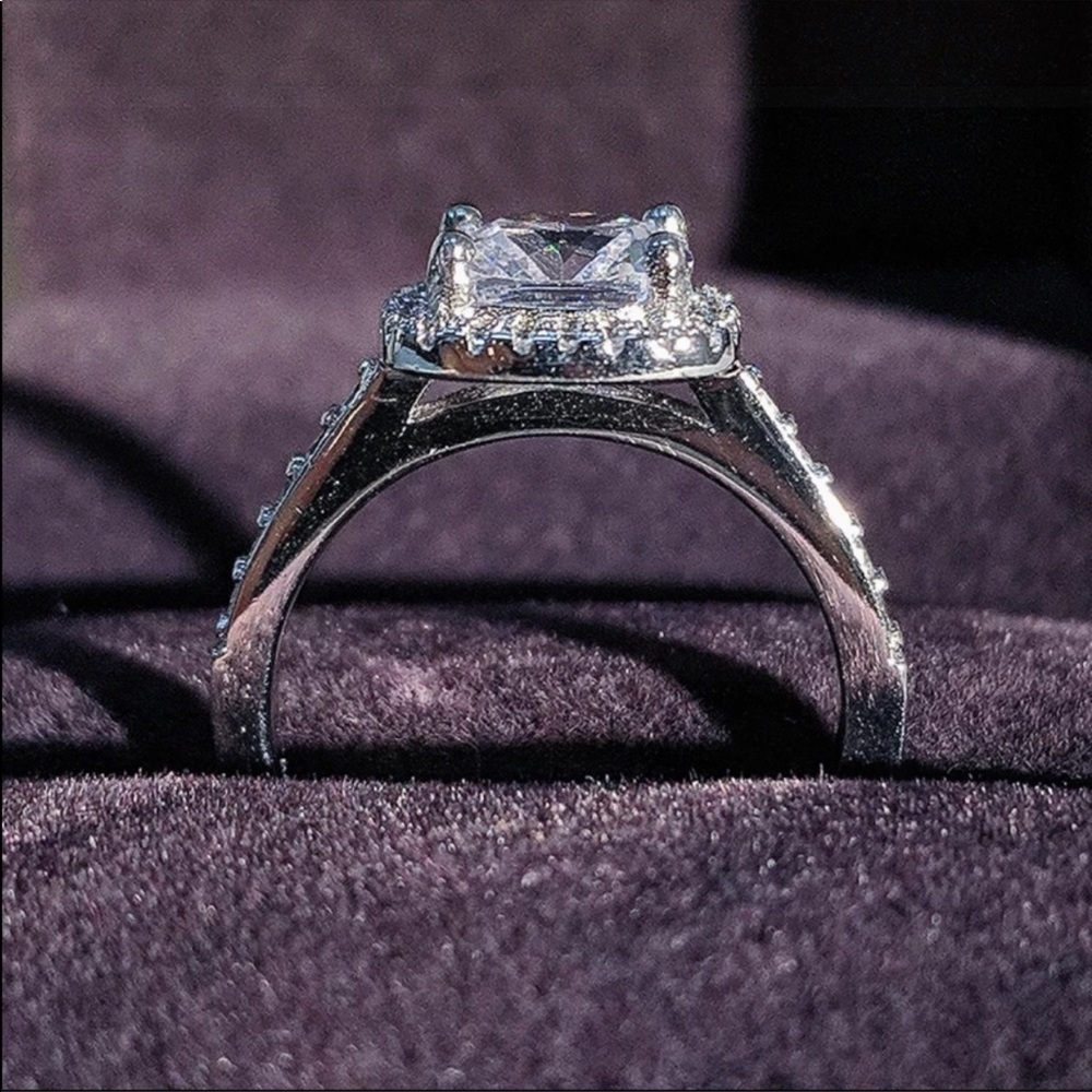 NEW 925 SILVER DIAMOND CUSHION CUT RING - Picture 4 of 7